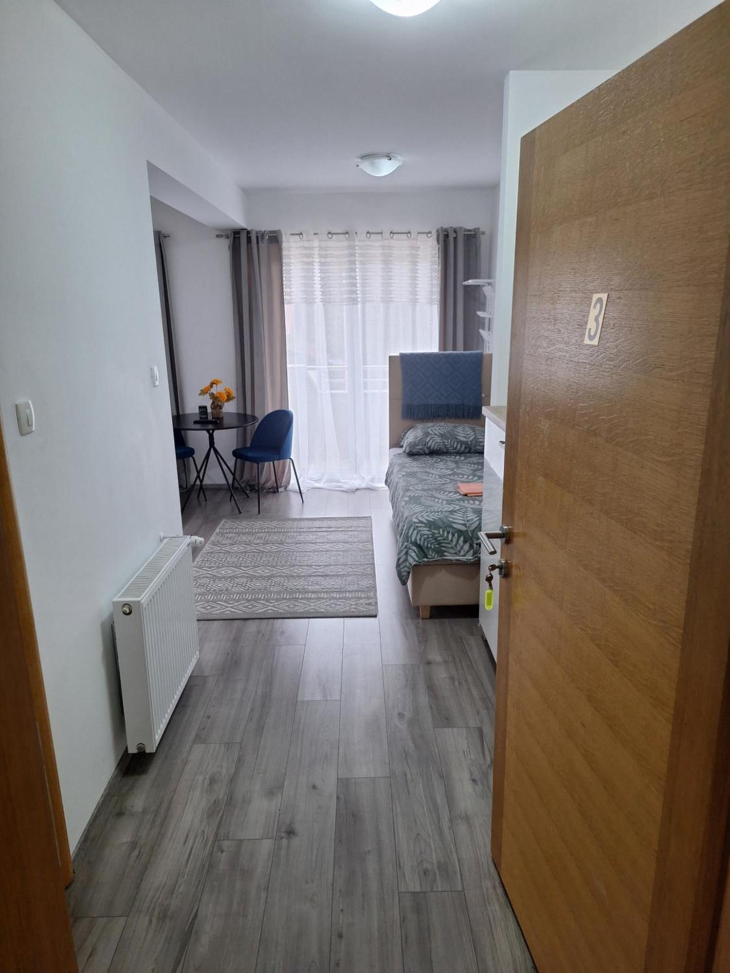 Sobe Sky Hotel Fuzine Ngoại thất bức ảnh